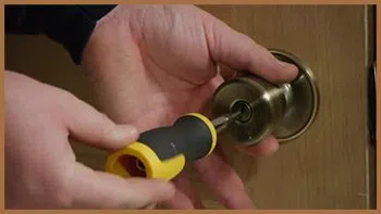 City Locksmith Shop Racine, WI 262-757-4182 - 15-unlock-door